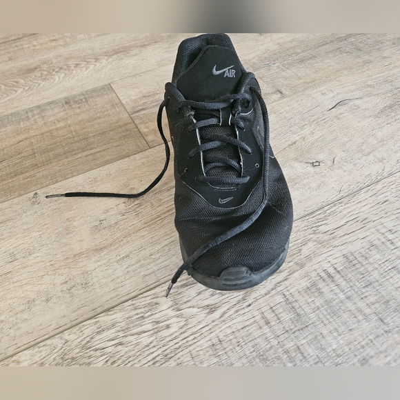 Nike Air Max Oketo Triple Black Mesh Running Shoe Mens Size 11 - Picture 4 of 15